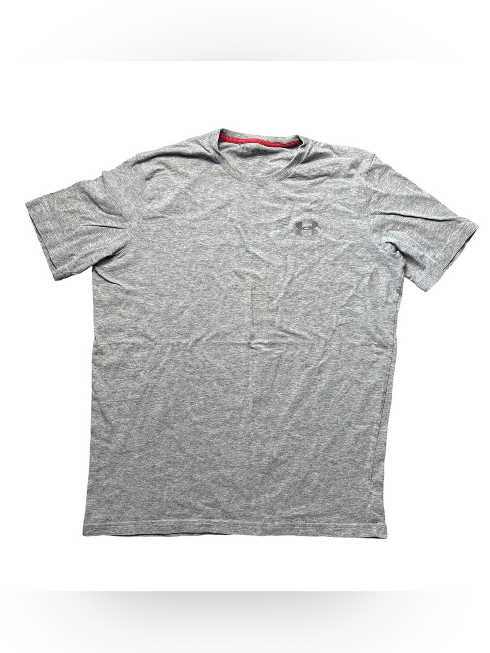 Under Armour Men’s Light Grey Crew Neck Performance Tee with Red Trim Size M